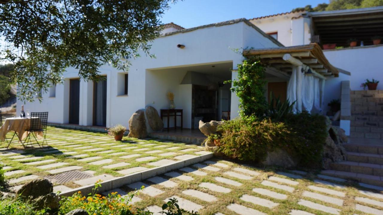 Li Petri Manni Bed and Breakfast Olbia Exteriör bild
