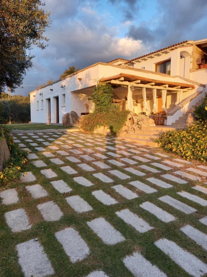 Li Petri Manni Bed and Breakfast Olbia Exteriör bild