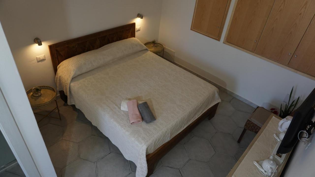 Li Petri Manni Bed and Breakfast Olbia Exteriör bild